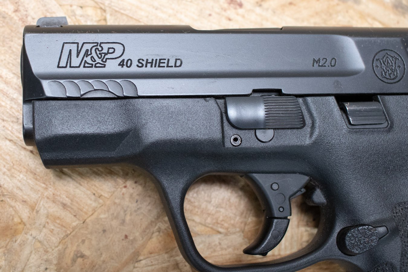 SMITH AND WESSON M&P40 Shield M2.0 40 S&W Police Trade-In Pistol with Extended Mag (Fair Condition)